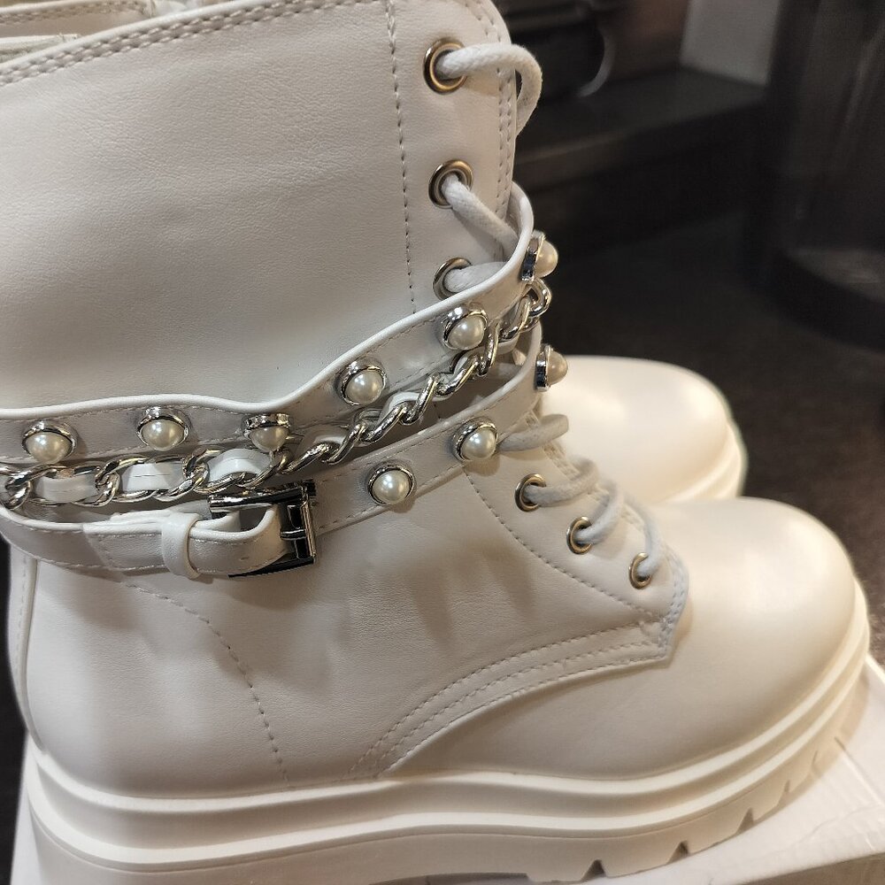 US 6.5 DREAM PAIRS Women's Fashion Platform Combat Boots Lace Up White Sdab2208w